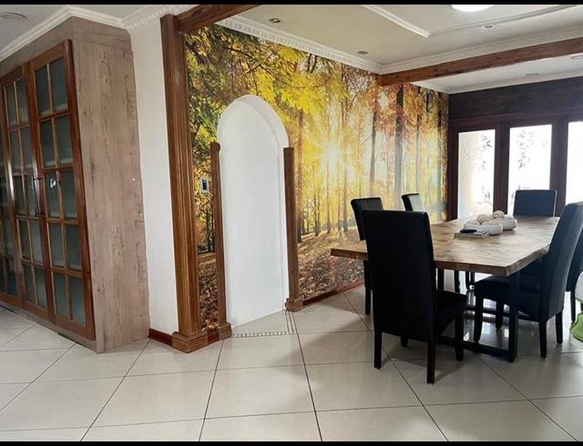 8 BEDROOM HOUSE FOR SALE IN NATURENA